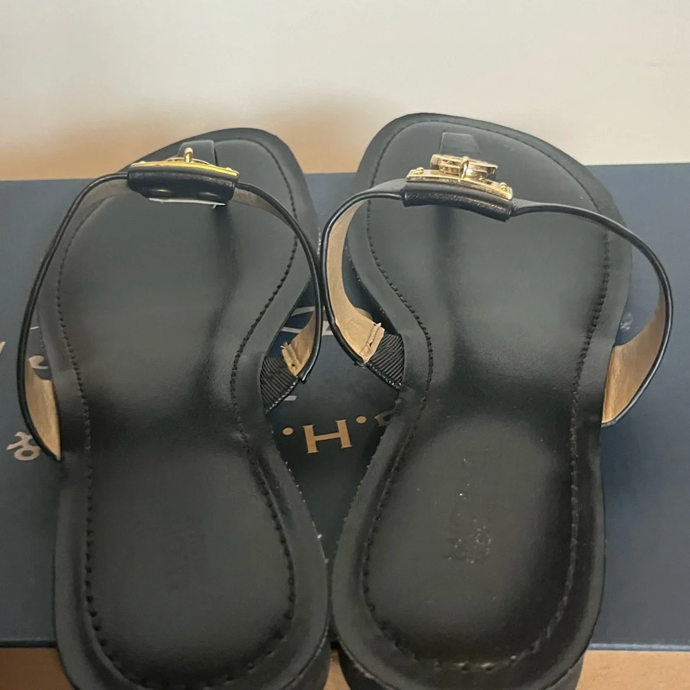 Michael kors thong sandal